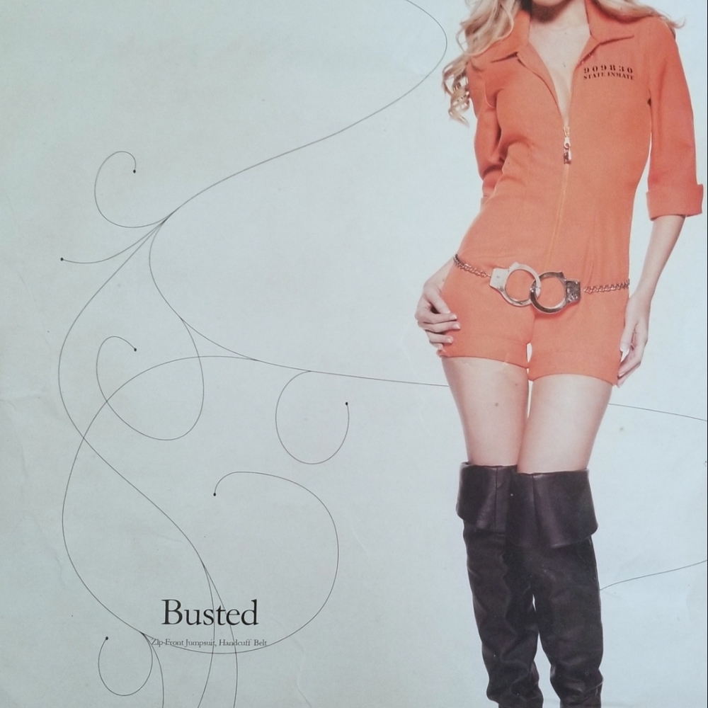 Underwraps Busted Costume